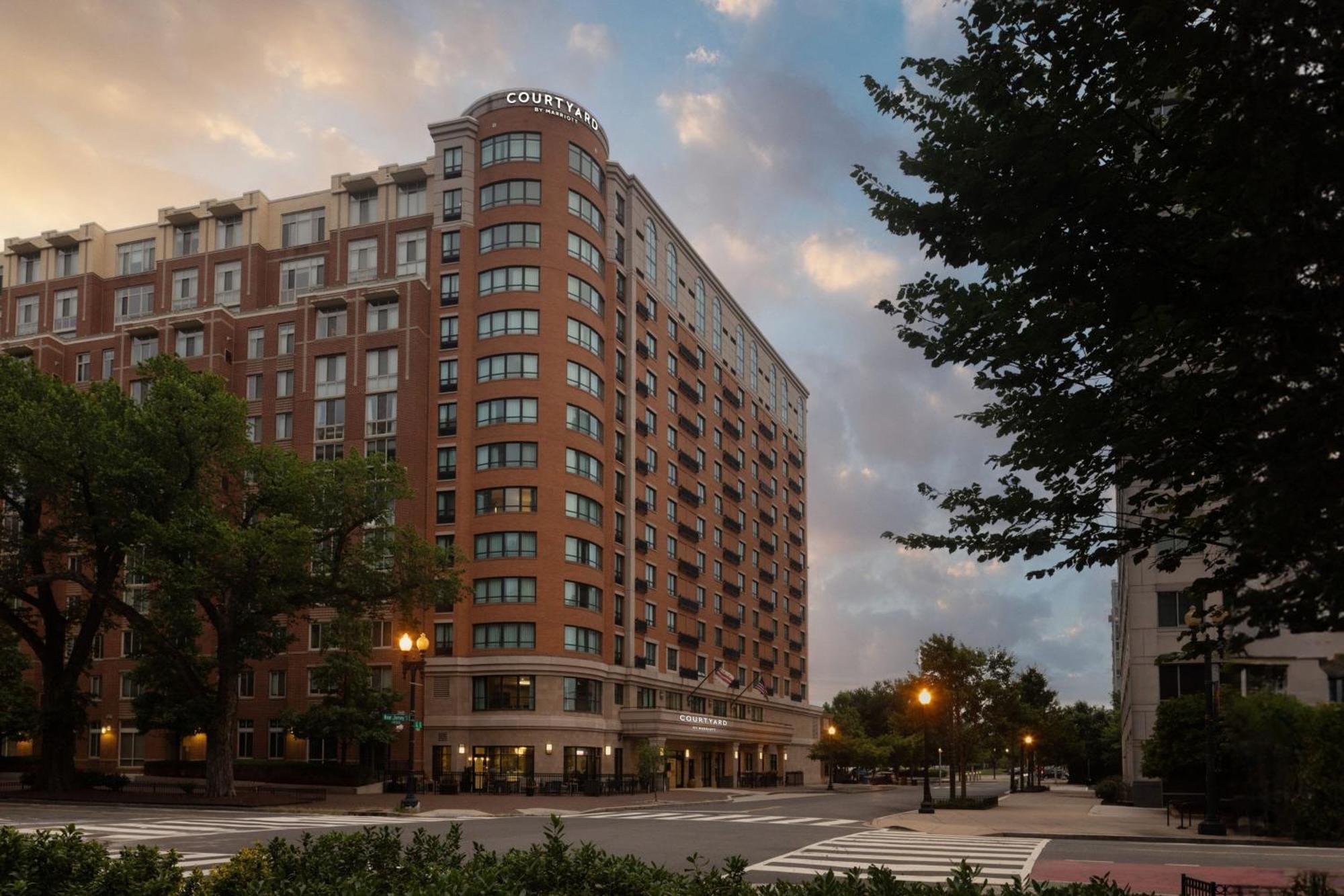 Hotel Courtyard By Marriott Washington Capitol Hill/Navy Yard Extérieur photo