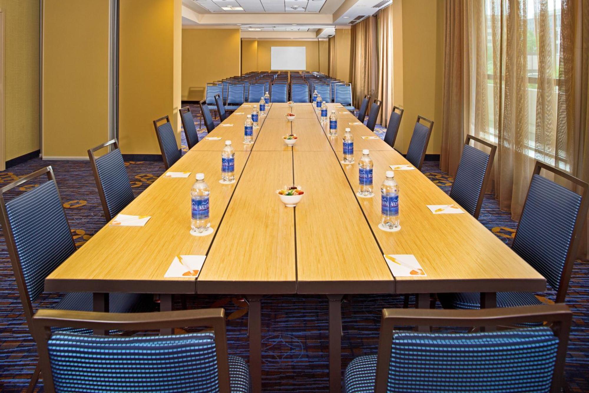 Hotel Courtyard By Marriott Washington Capitol Hill/Navy Yard Extérieur photo