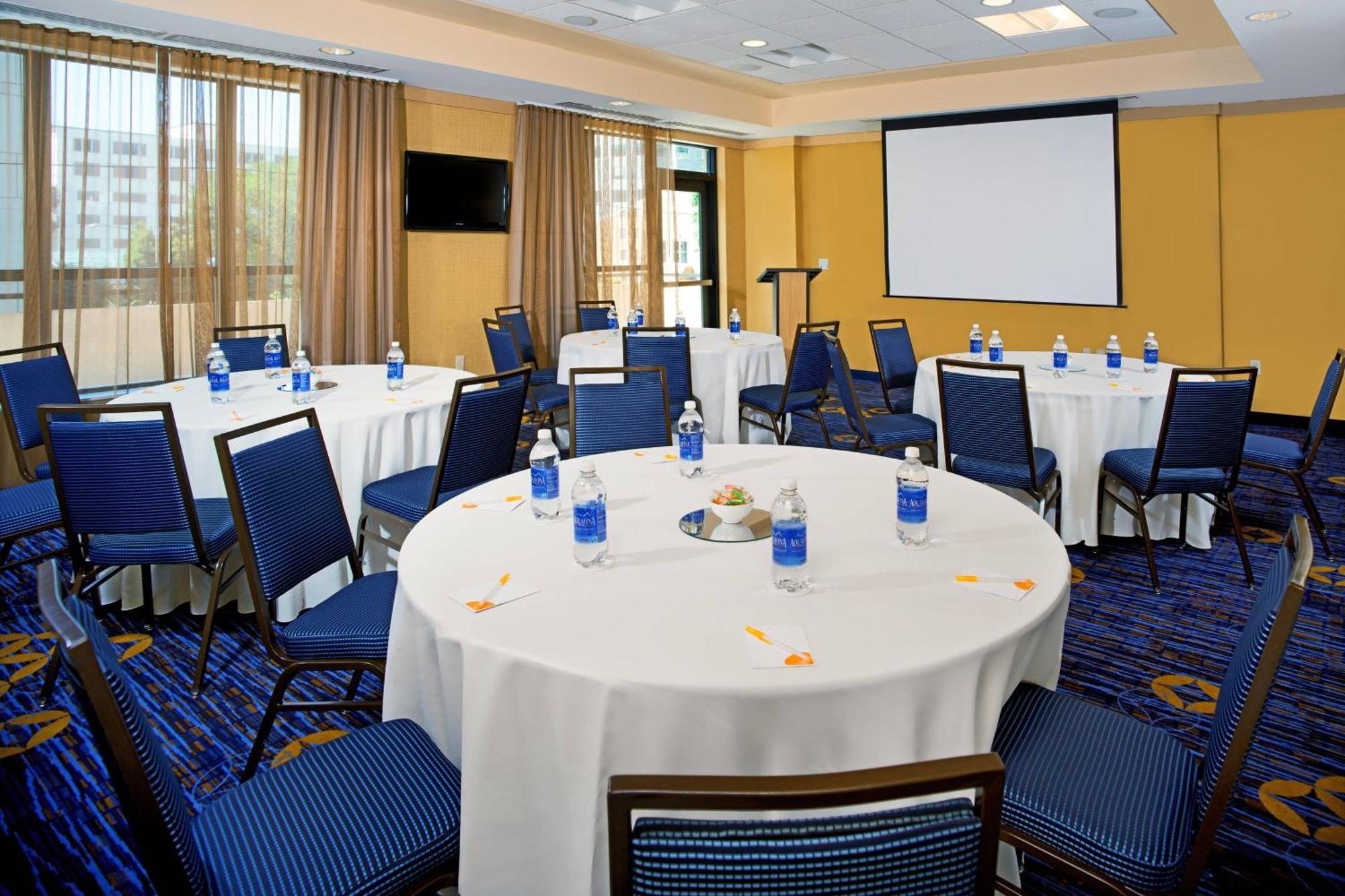 Hotel Courtyard By Marriott Washington Capitol Hill/Navy Yard Extérieur photo
