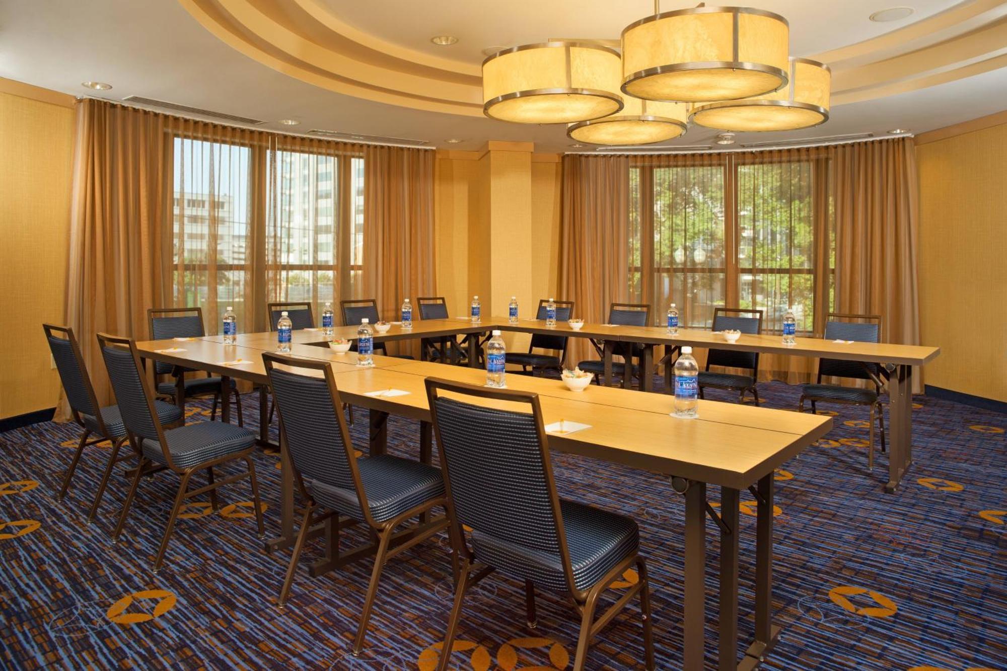 Hotel Courtyard By Marriott Washington Capitol Hill/Navy Yard Extérieur photo
