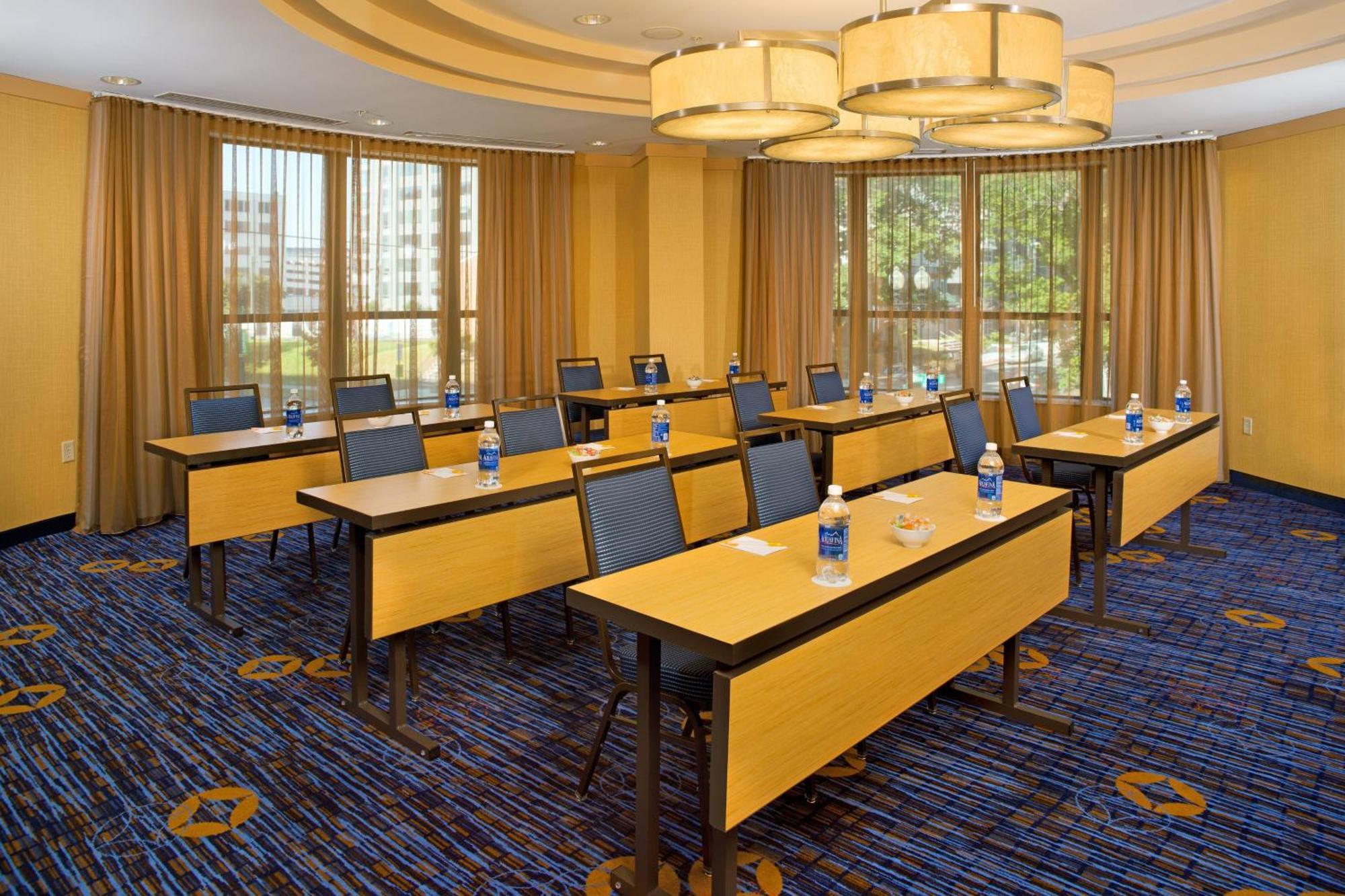 Hotel Courtyard By Marriott Washington Capitol Hill/Navy Yard Extérieur photo