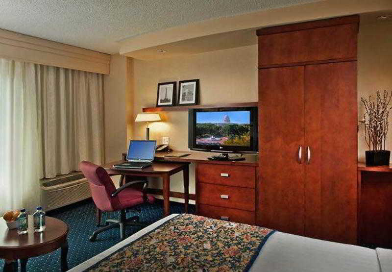 Hotel Courtyard By Marriott Washington Capitol Hill/Navy Yard Extérieur photo